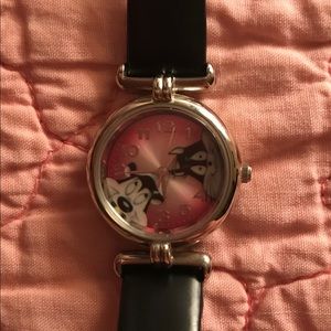 Ladies Peppe La Pew Collectors Watch